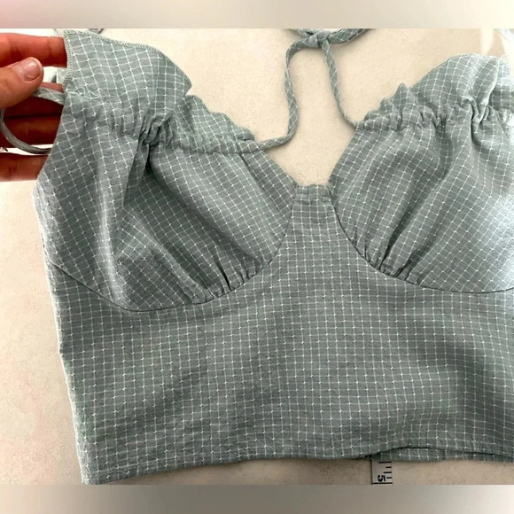 Suzanne Betro/ Blue & white/ Checkered/Adjustable crop top/Halter tied/Size US M - Picture 4 of 8